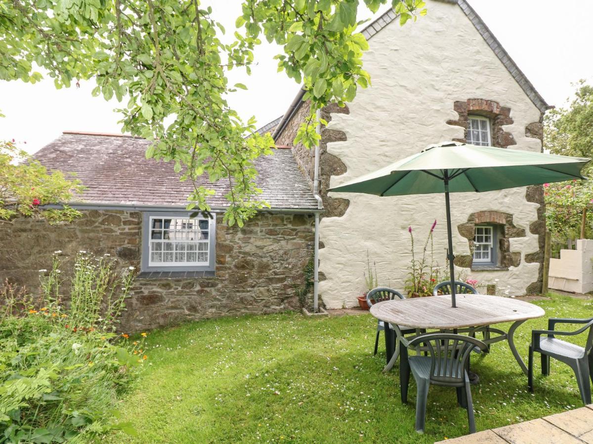 Badger Cottage Mawgan Exterior photo