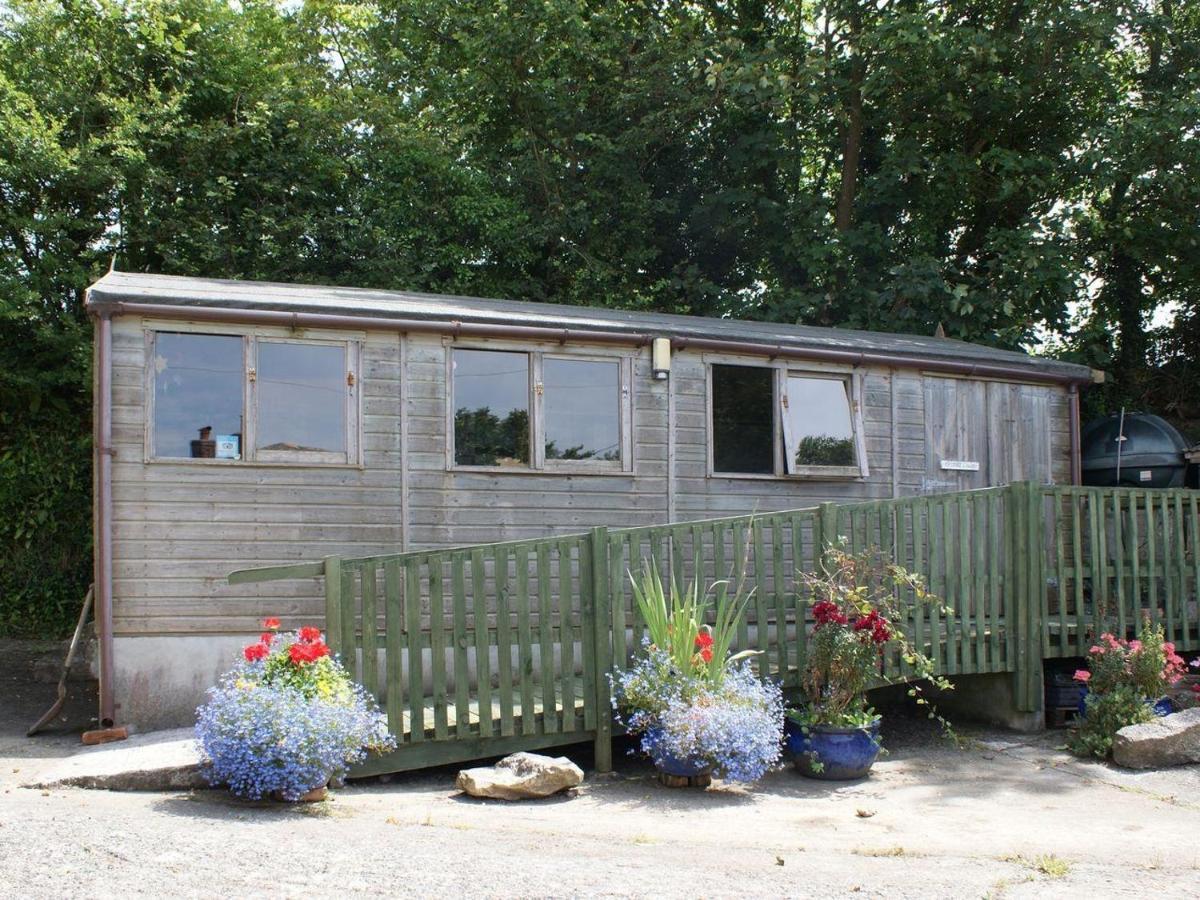 Badger Cottage Mawgan Exterior photo